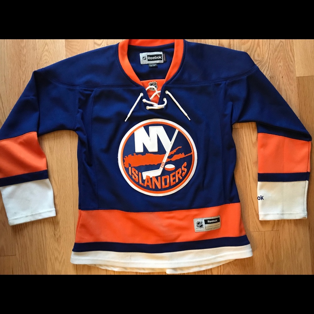 Women’s New York Islanders Hockey Jersey Size M